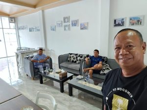 Foto pertemuan Ketua DPW Partai NasDem Sulsel, Rusdi Masse (RMS) dengan tokoh pengusaha Parepare Mistang Hamid dan Yasser Aslam Tjanring beredar luas di grup-grup WA. 
