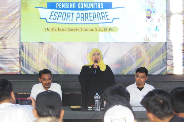 Dibuka ERAT, Turnamen Esport se-Kota Parepare Diikuti Ratusan Anak Muda