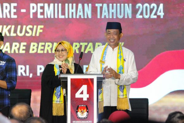 Erna Rasyid Taufan dan Rahmat Sjamsu Alam