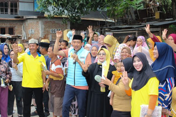 Warga Parepare Dukung Erat Bersalam untuk Lanjutkan Pembangunan Kota Parepare erat bersalam