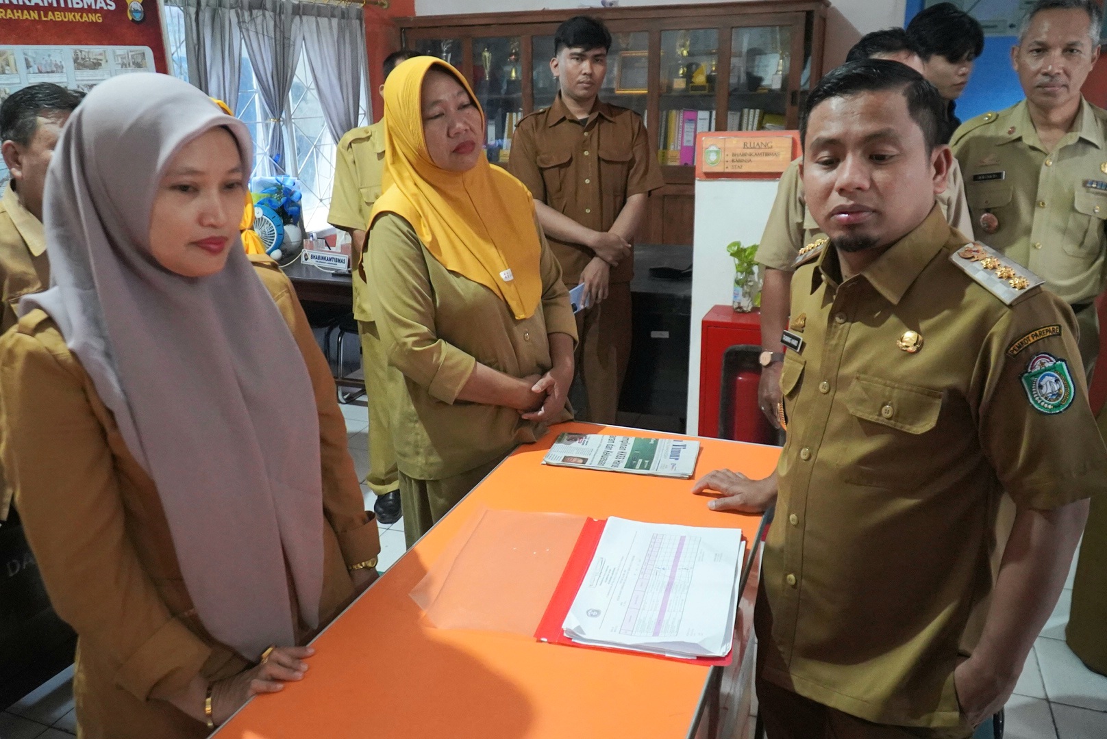 hari pertama kerja