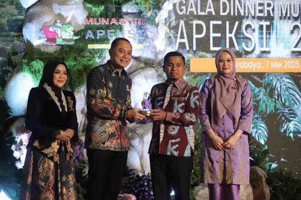 Wali Kota Parepare Hadiri Gala Dinner Munas Apeksi di Balai Kota Surabaya
