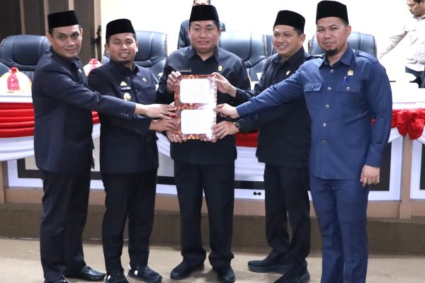 Tiga Ranperda Disahkan, Tasming Hamid Sebut Persembahan Terbaik Pemkot dan DPRD untuk Masyarakat Parepare