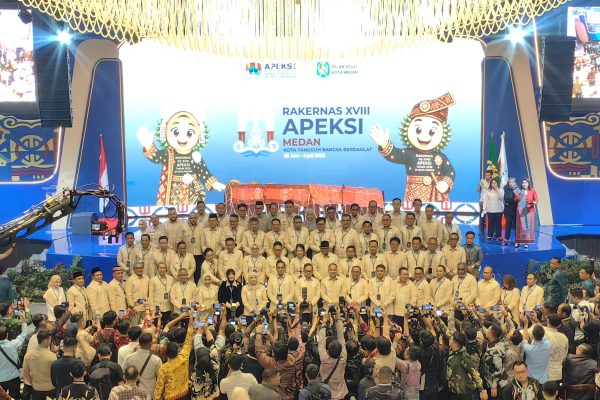 rakernas apeksi